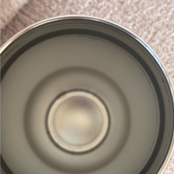 Yeti 30 oz Coral Tumbler with Clear Lid - Picture 3 of 4